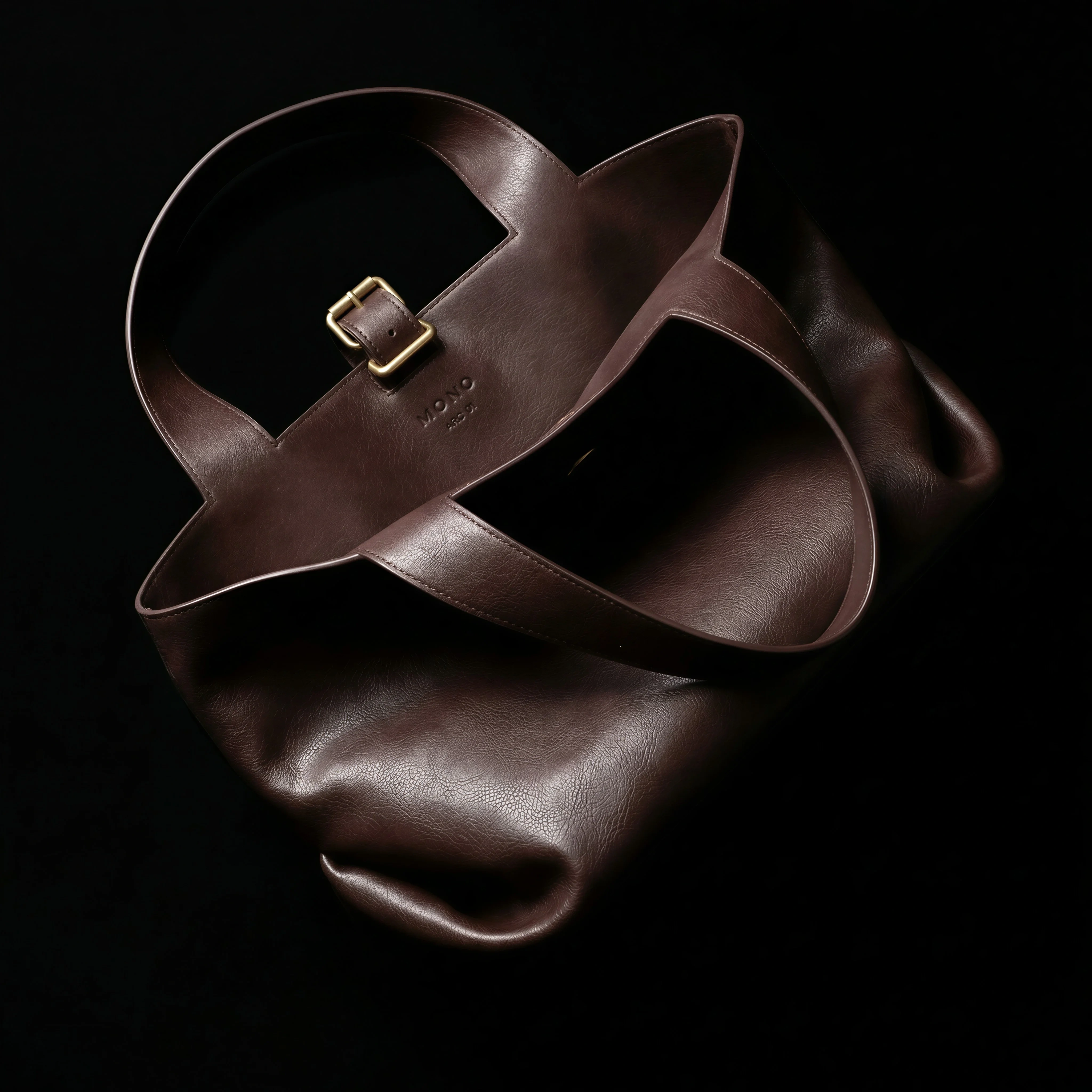 Minimal Leather Bag scene example for Google Shopping Image Requirements for Ecommerce