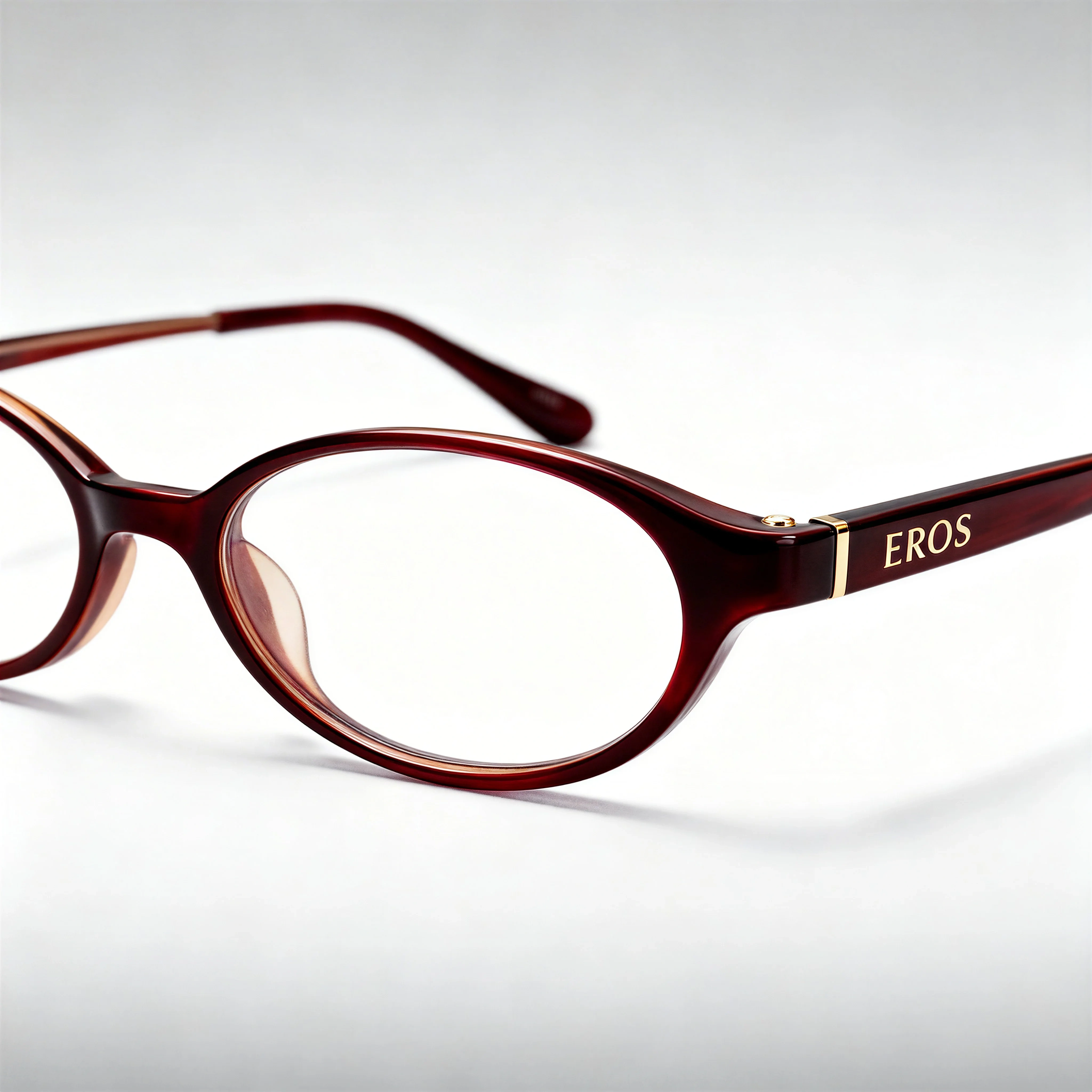 Minimal Eyeglass Display scene example for Google Shopping Image Requirements for Ecommerce